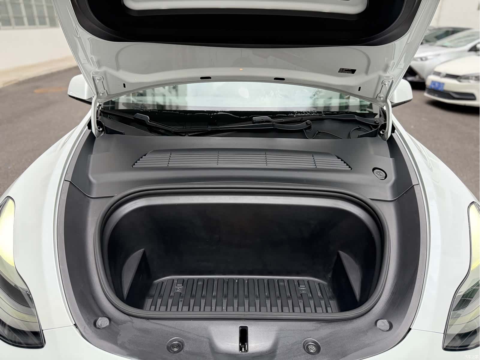 Tesla Model Y, 2021 21