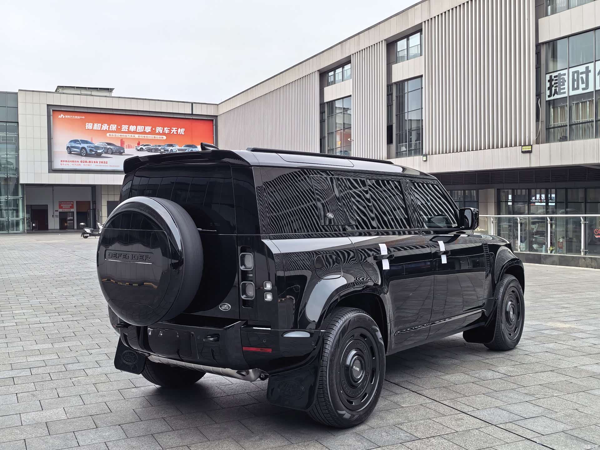 Land Rover Defender, 2024 все фото