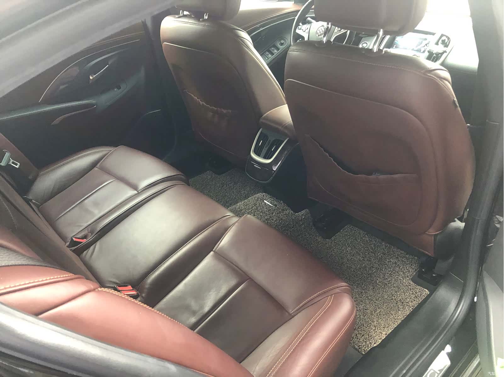 Buick LaCrosse, 2015 все фото