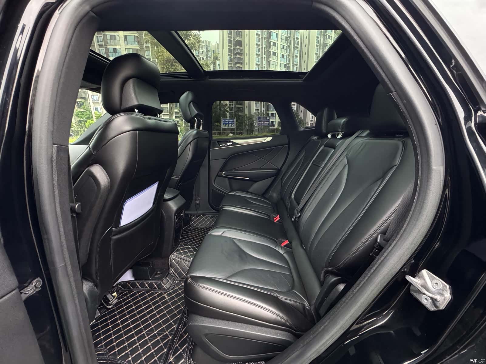 Lincoln MKC, 2018 11