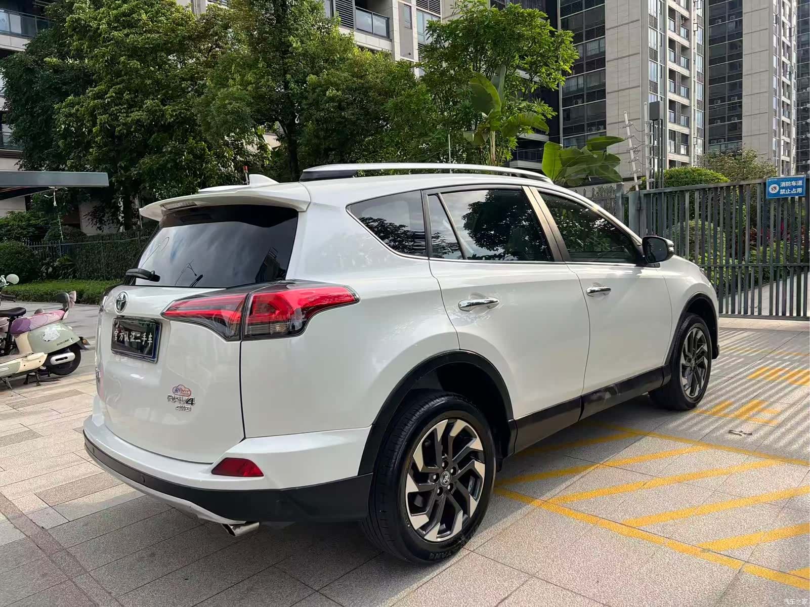 Toyota RAV4, 2016 7