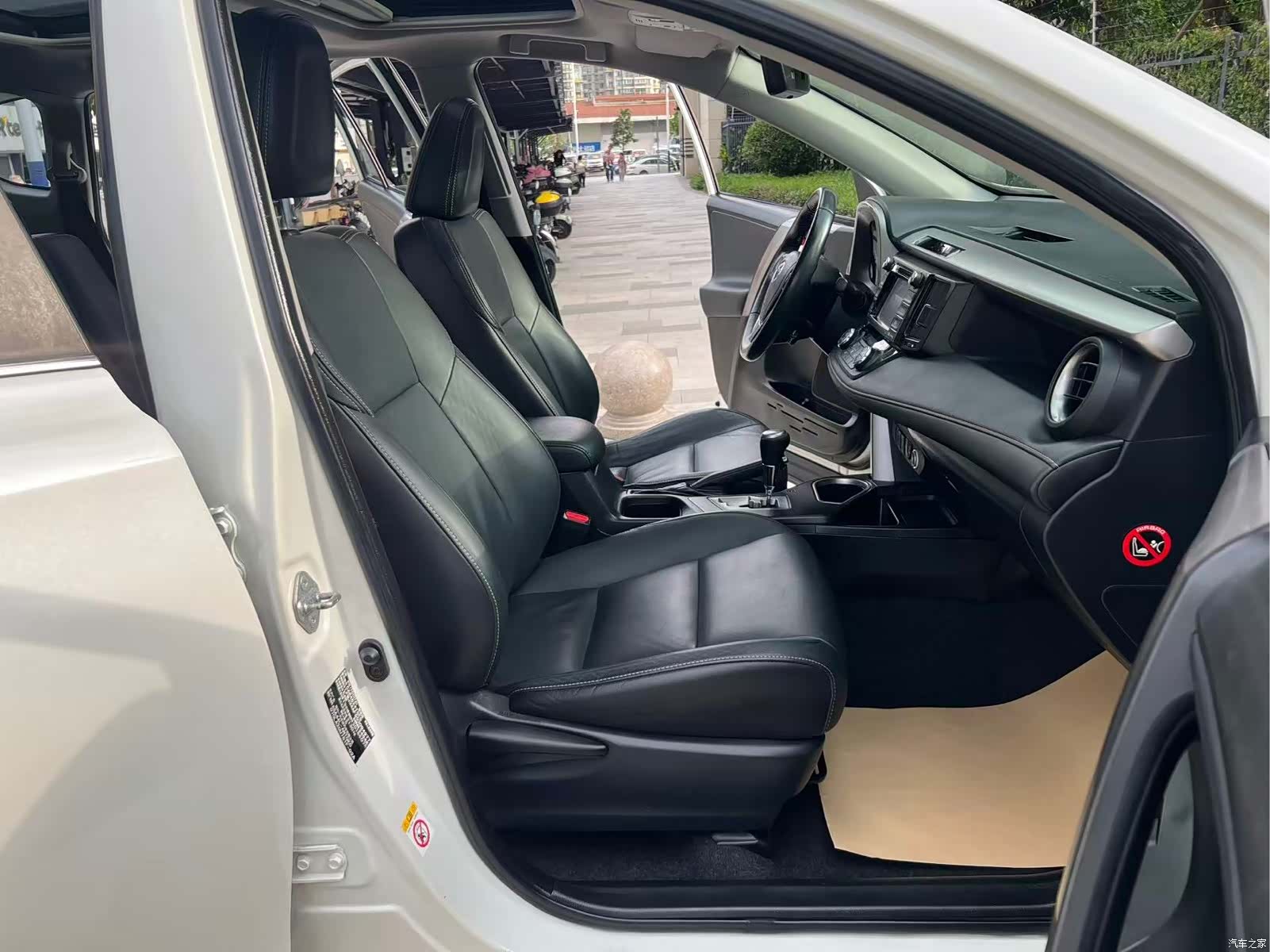 Toyota RAV4, 2016 8