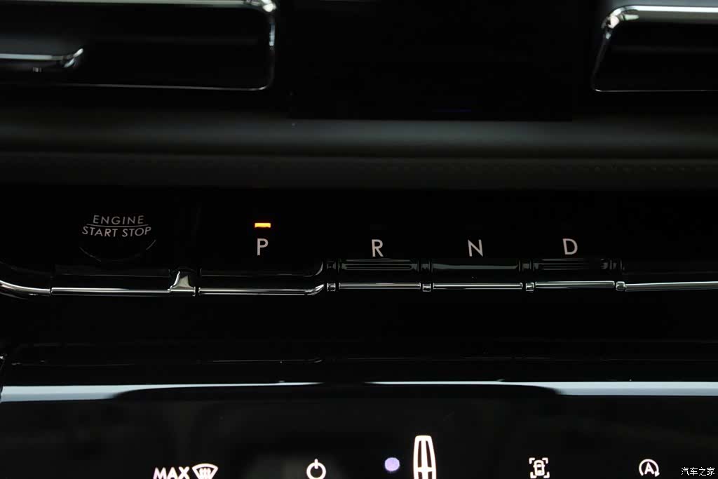 Lincoln Aviator, 2025 21