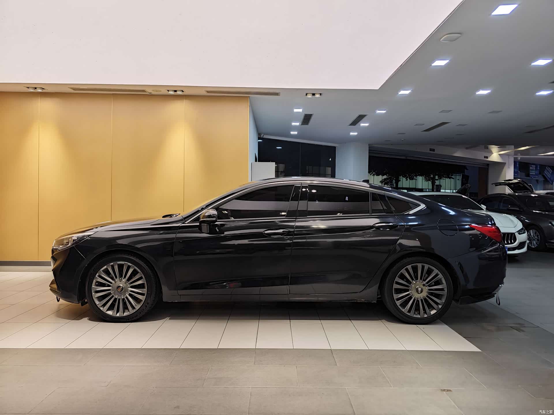 Hongqi H5, 2021 6