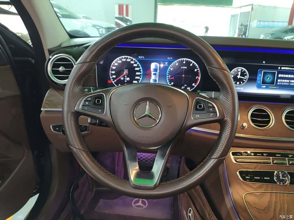 Mercedes-Benz E-Class, 2018 4
