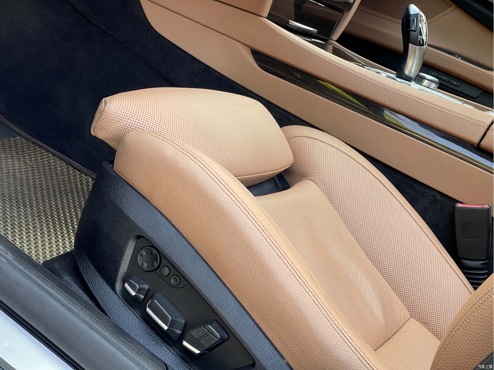 BMW 7 Series, 2011 14