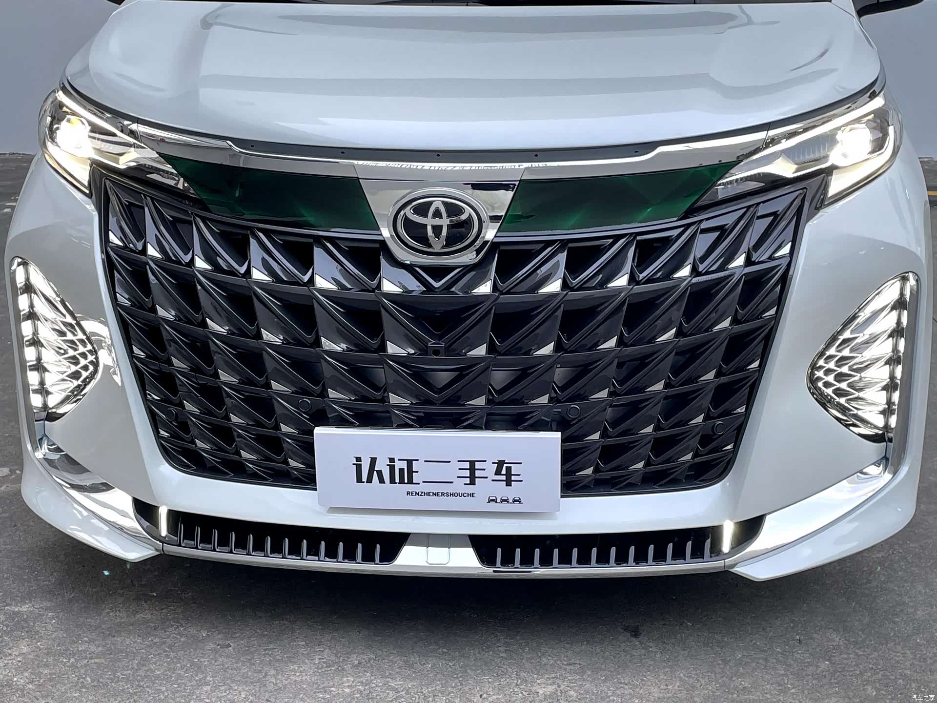 Toyota Sienna, 2025 31