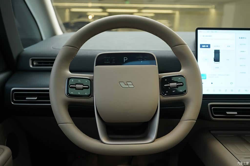 Li Auto MEGA, 2025 17
