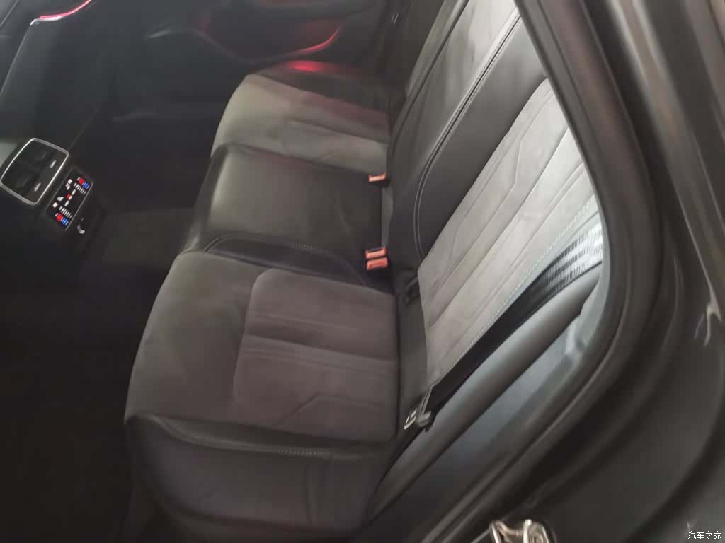 Audi A6L, 2021 13