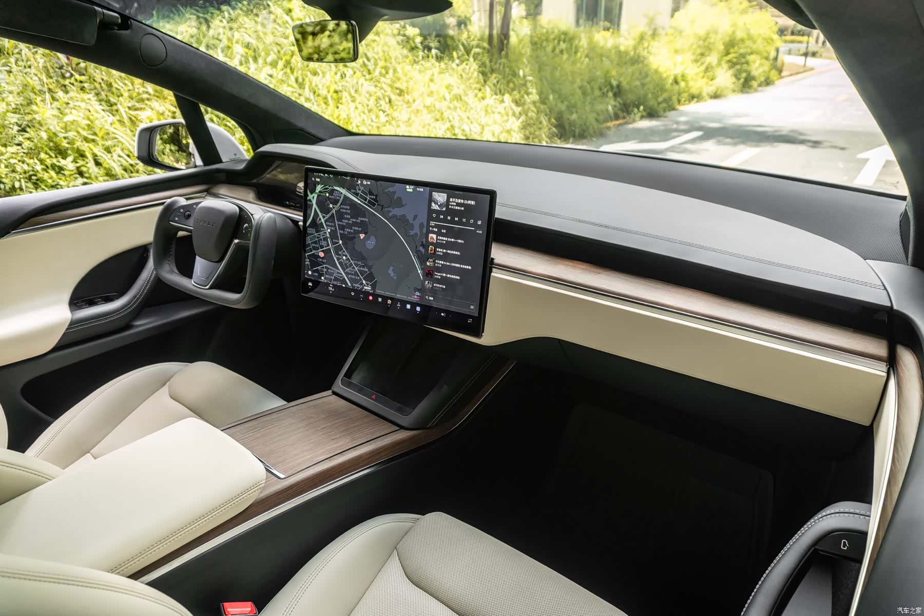 Tesla Model X, 2023 14