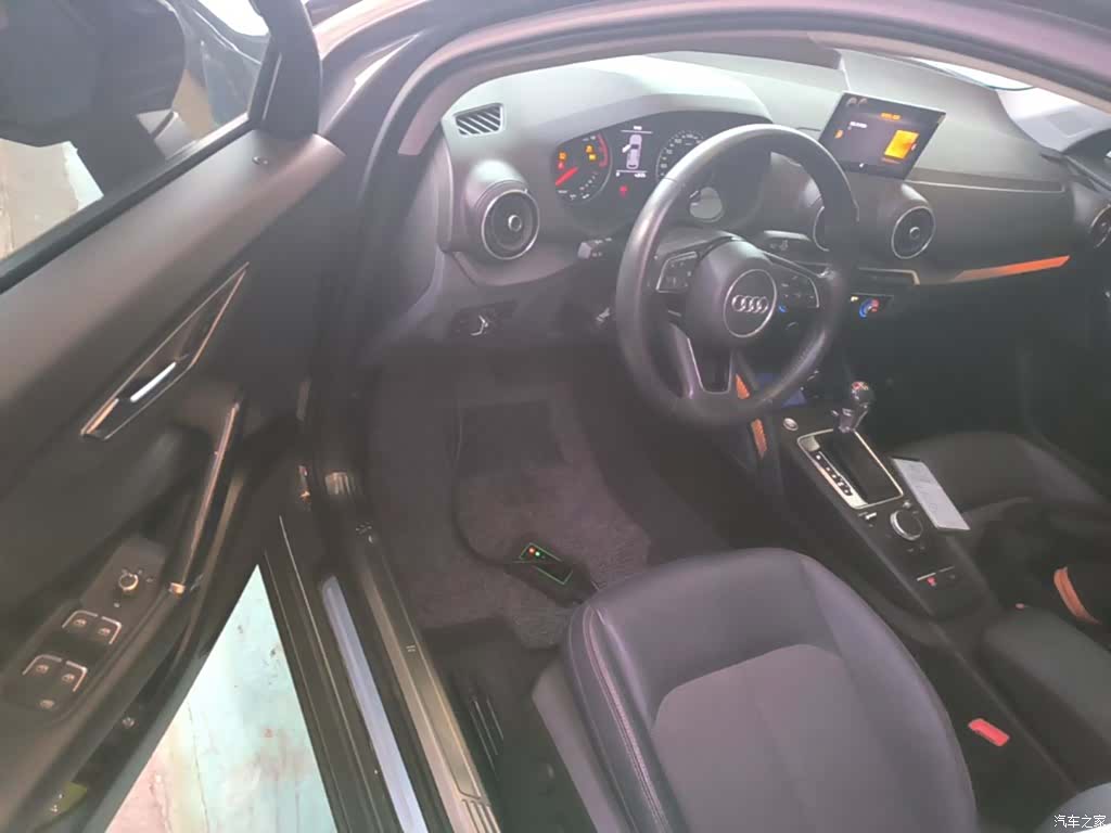 Audi Q2L, 2021 16