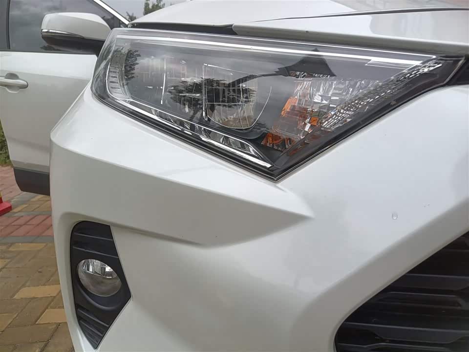 Toyota RAV4 Rongfang