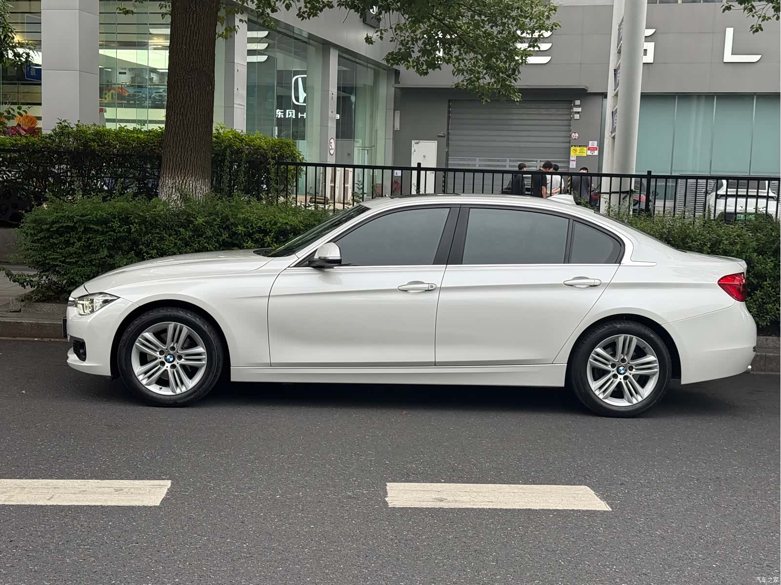 BMW 3 Series, 2017 8