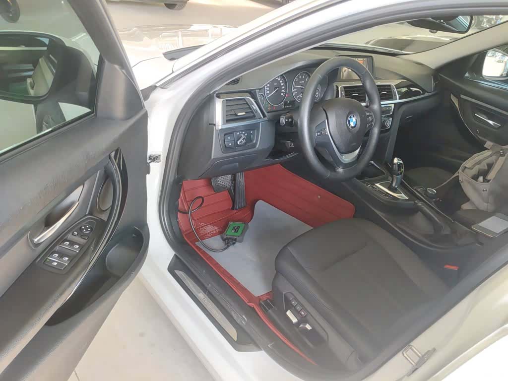 BMW 3 Series, 2016 12
