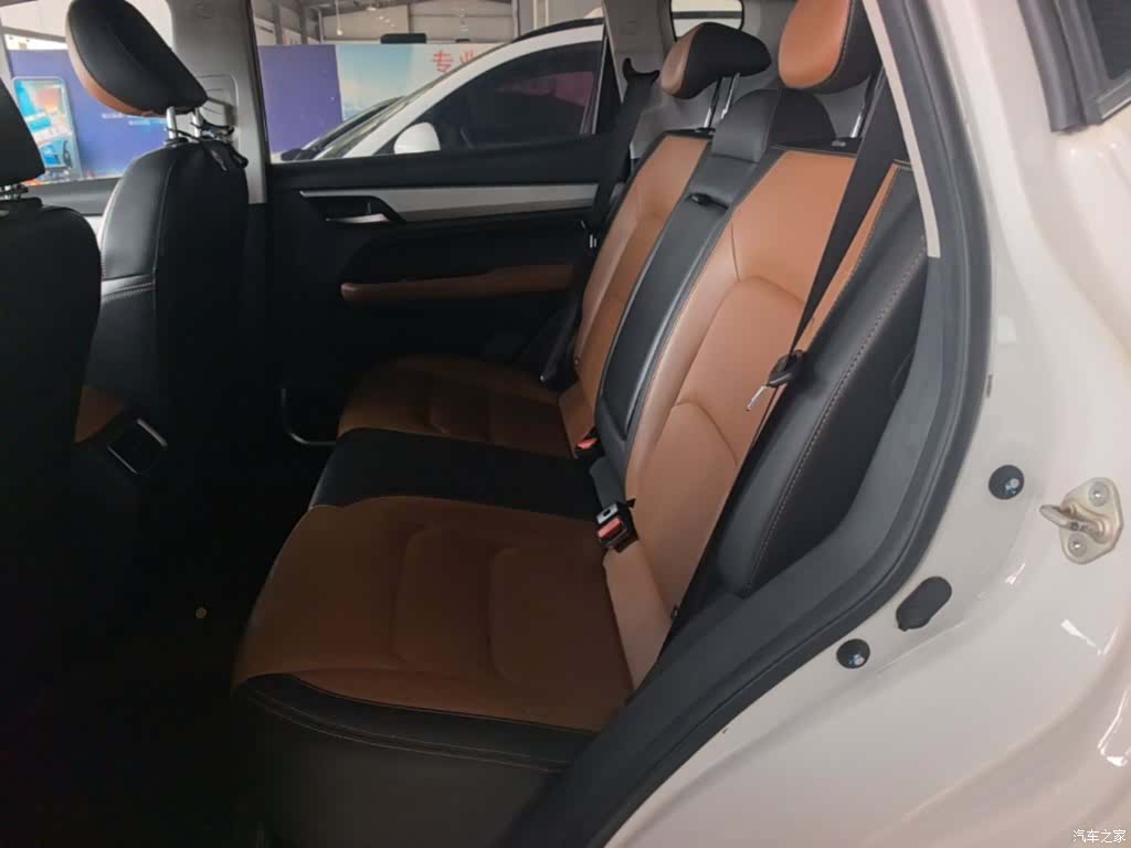 Geely X6, 2020 17
