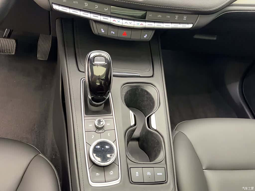 Cadillac XT4, 2021 19