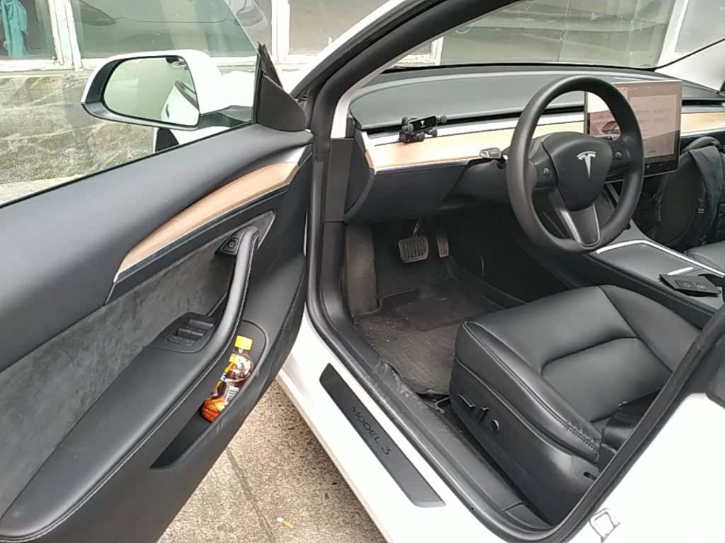 Tesla Model 3, 2023 16
