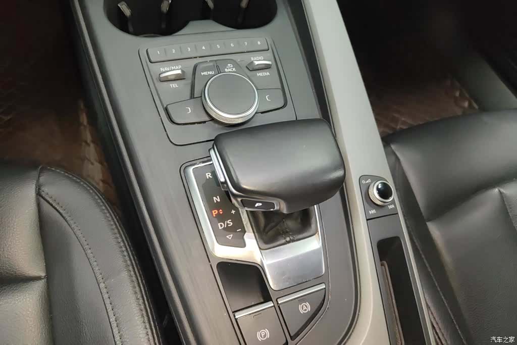Audi A4L, 2018 16