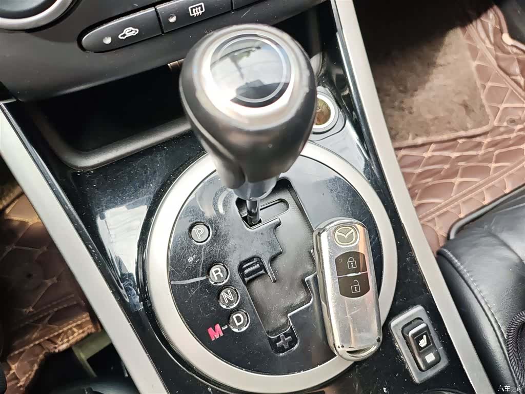 Mazda CX-7, 2015 10