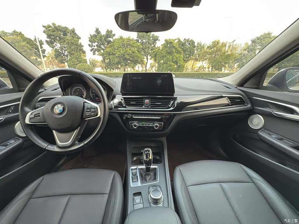 BMW 1 Series, 2022 12