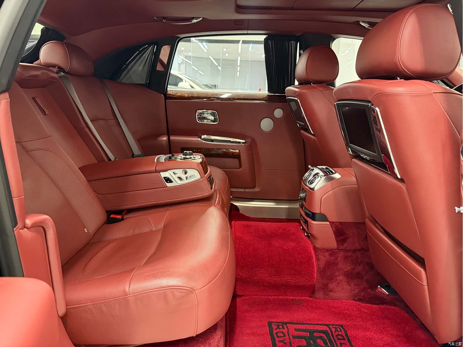 Rolls-Royce Ghost, 2013 12