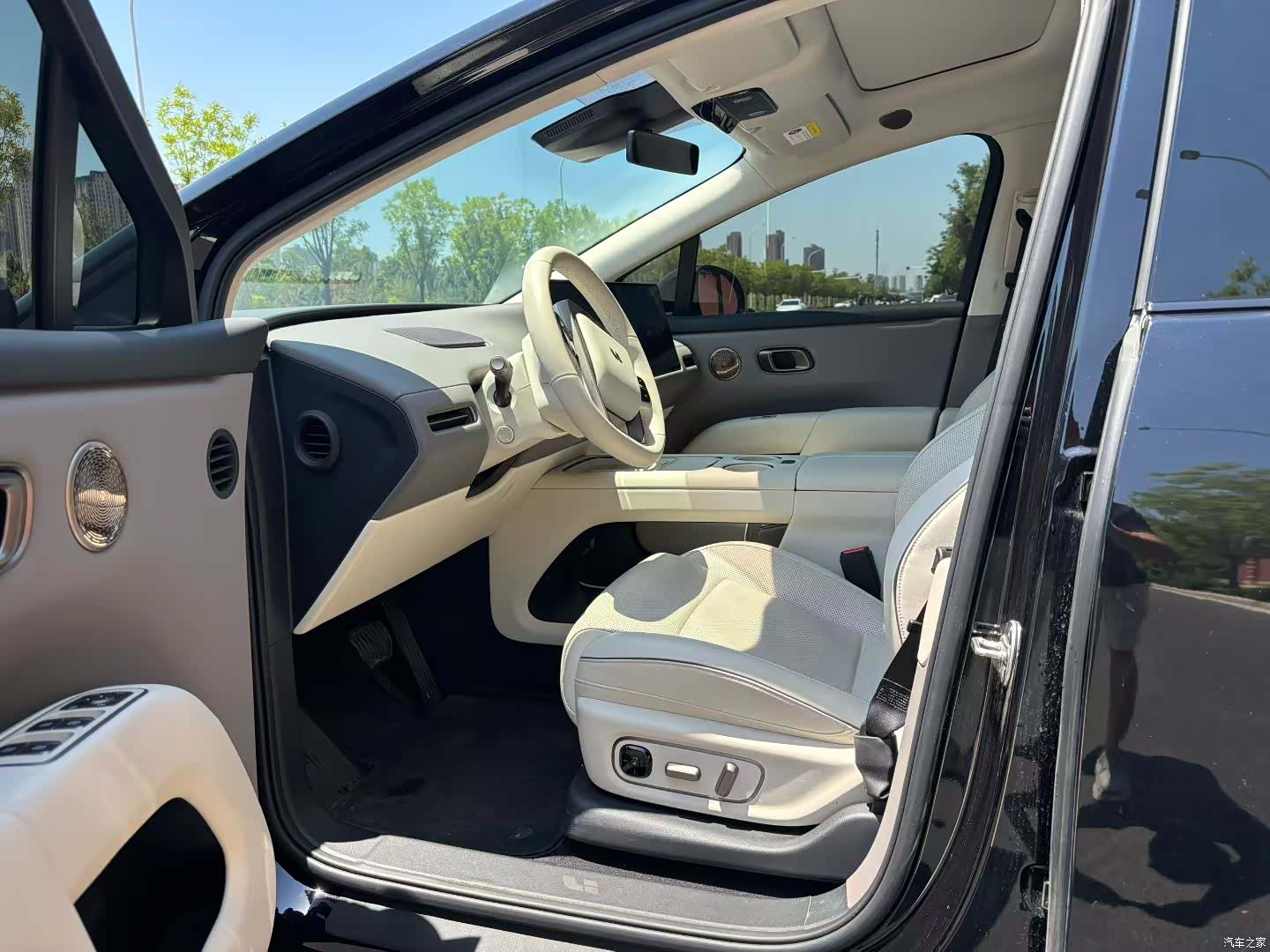 Li Auto i8, 2025 4