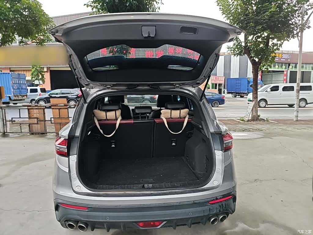 Geely Coolray, 2021 21