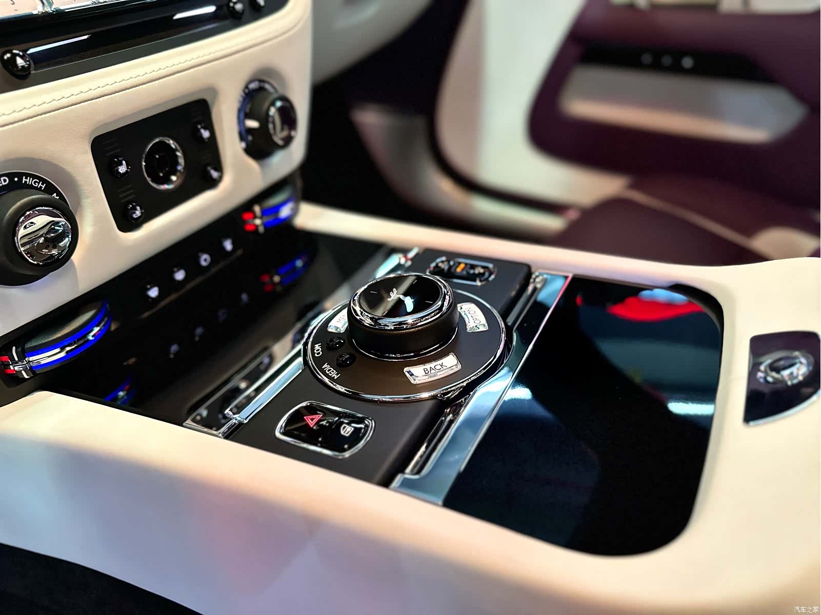 Rolls-Royce Wraith, 2021 10
