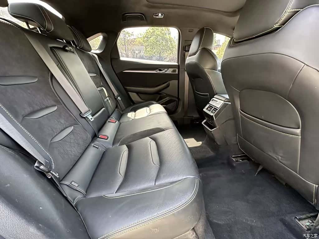 Geely Preface, 2022 13