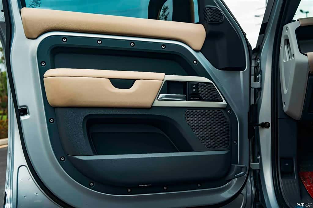 Land Rover Defender, 2022 20