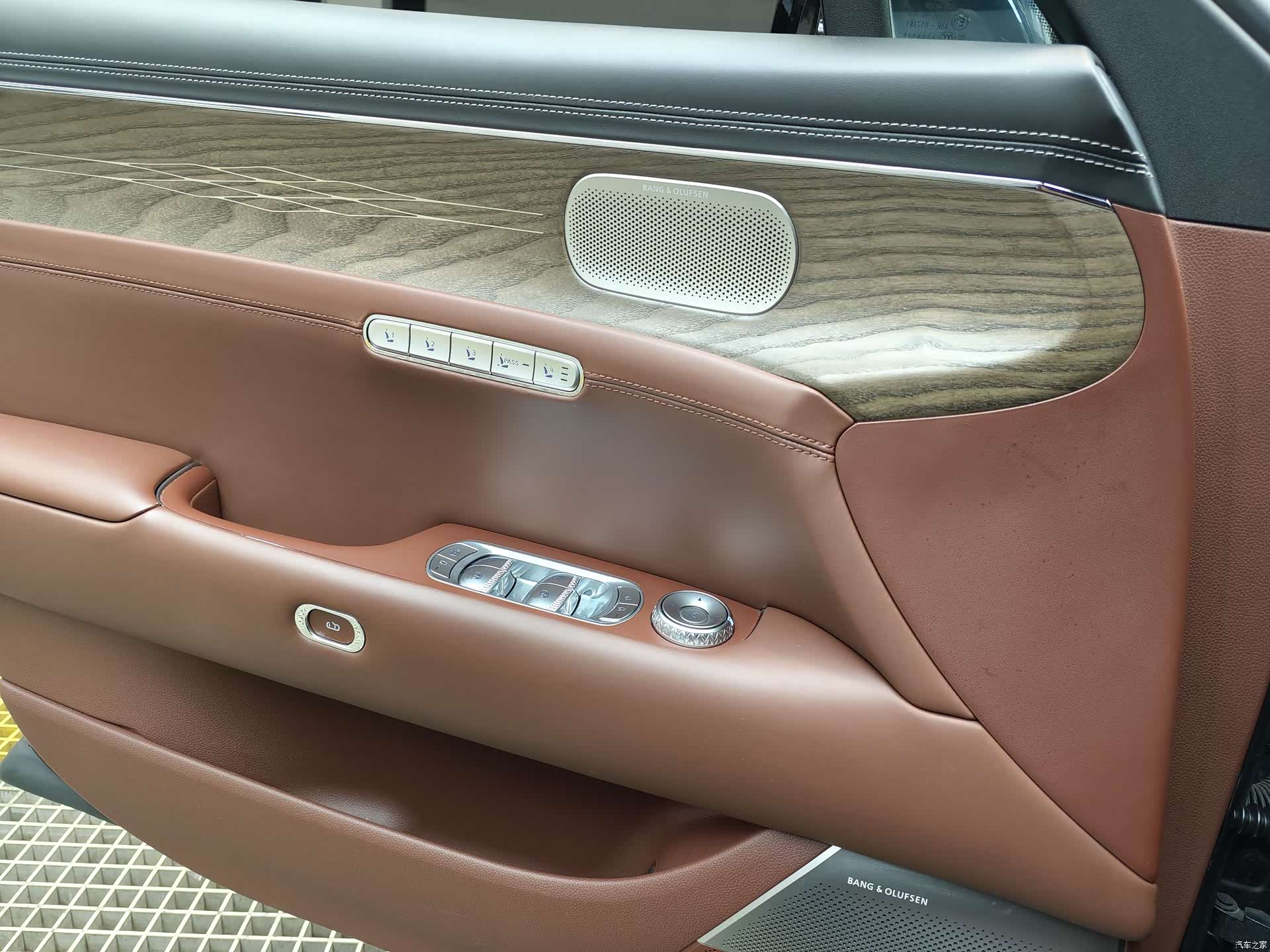 Genesis G90, 2023 13