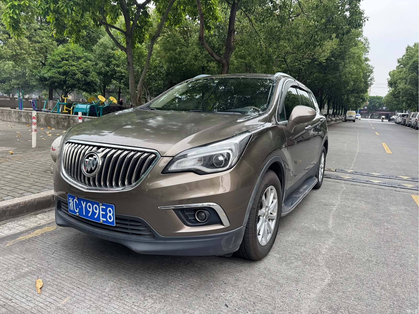 Buick Envision Plus, 2016 1
