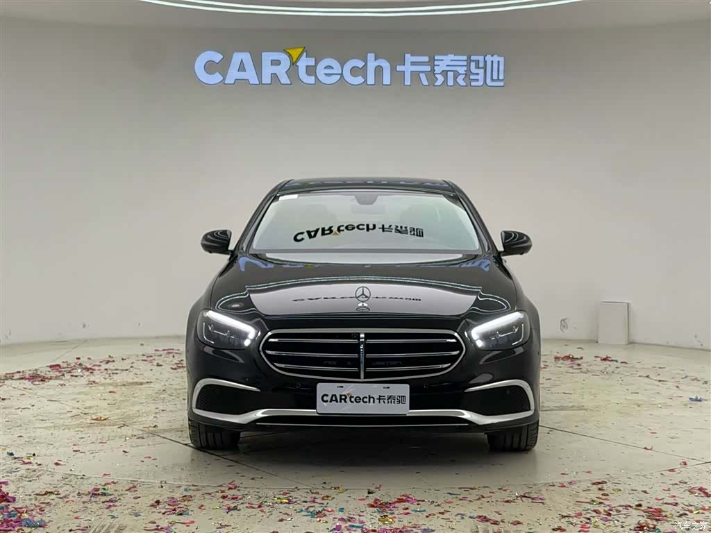 Mercedes-Benz E-Class, 2023 3