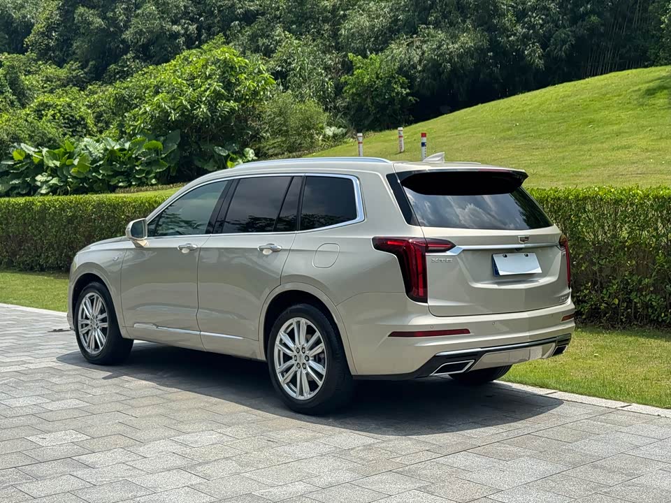 Cadillac XT6