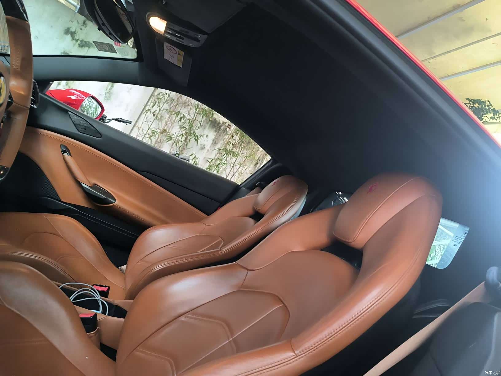 Ferrari 488, 2015 4