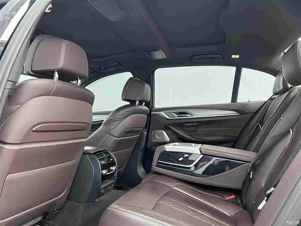BMW 5 Series, 2019 8