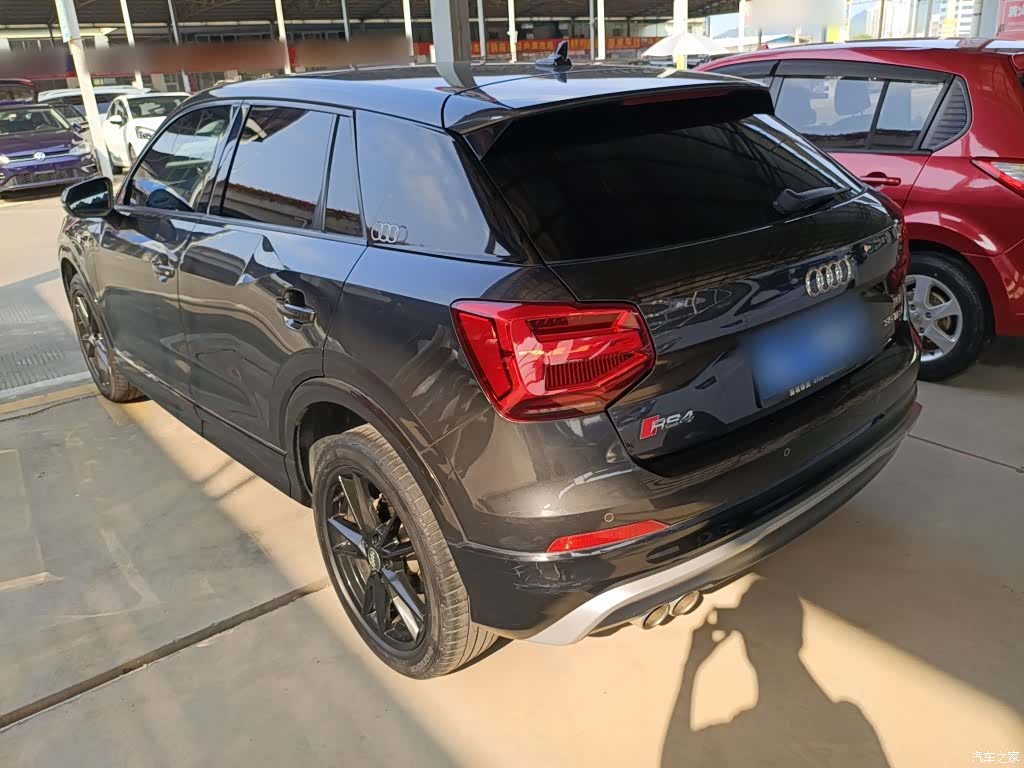 Audi Q2L, 2020 все фото