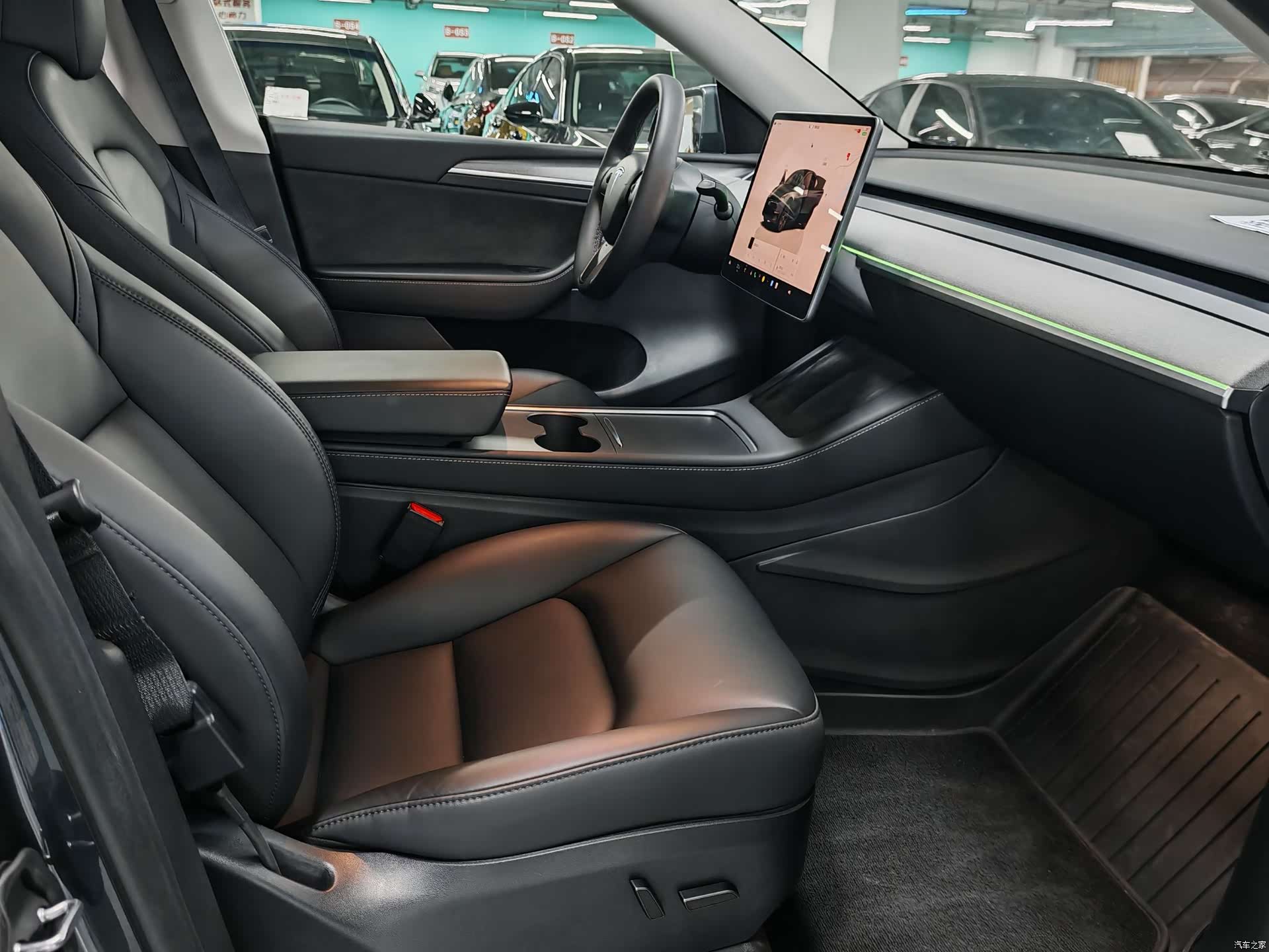 Tesla Model Y, 2024 6