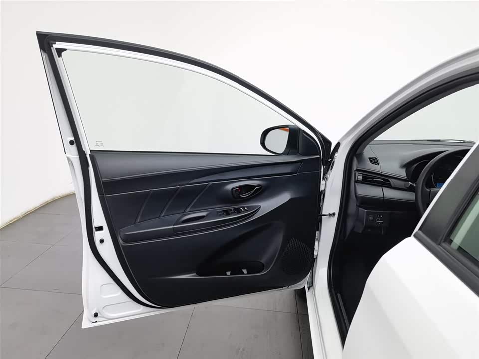 Toyota YARiS L Zhixuan