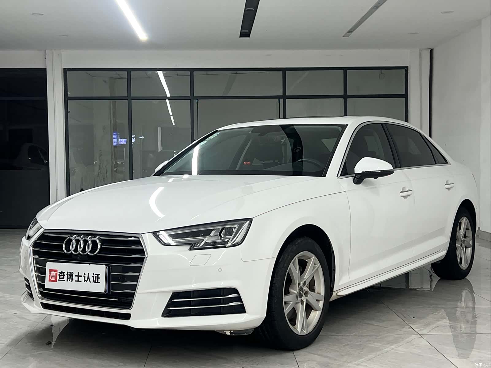 Audi A4L, 2018 1