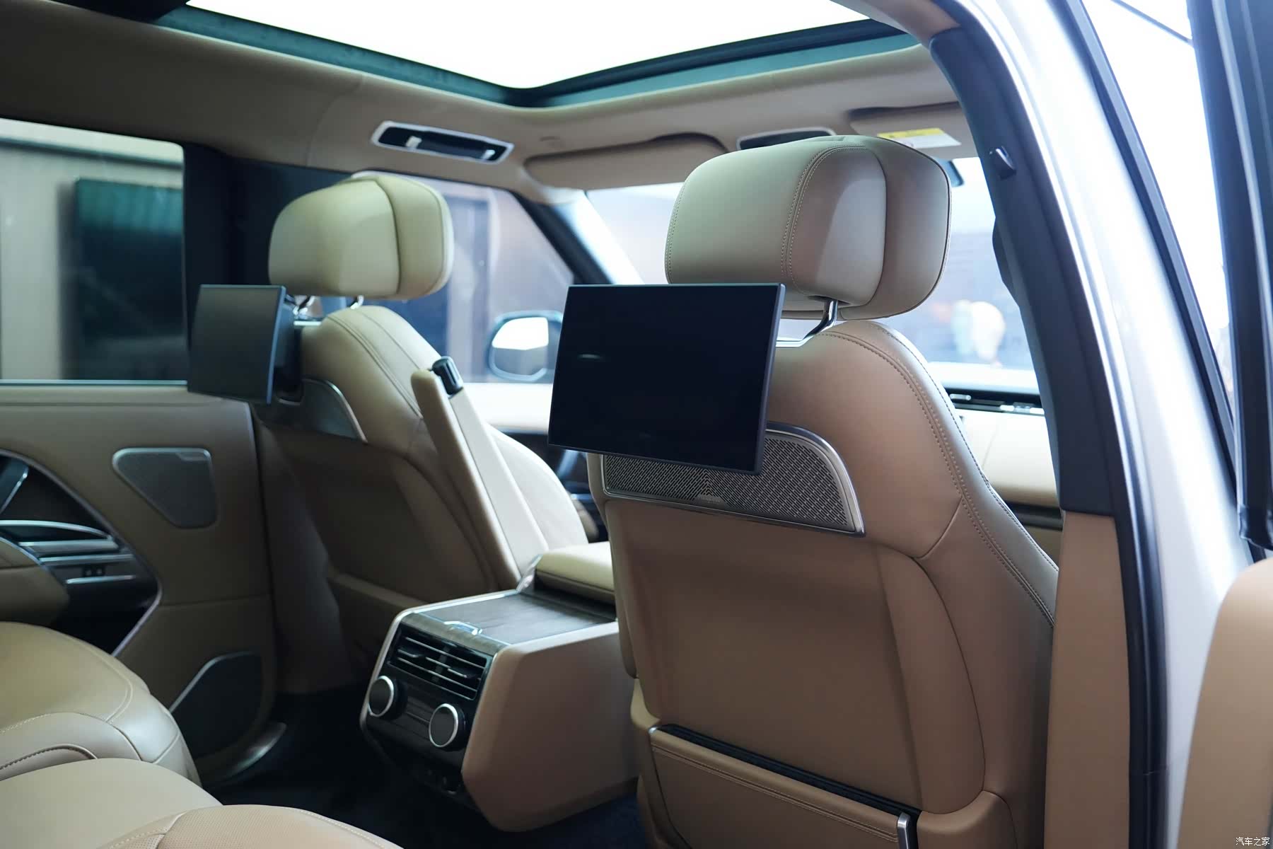 Land Rover Range Rover, 2024 11