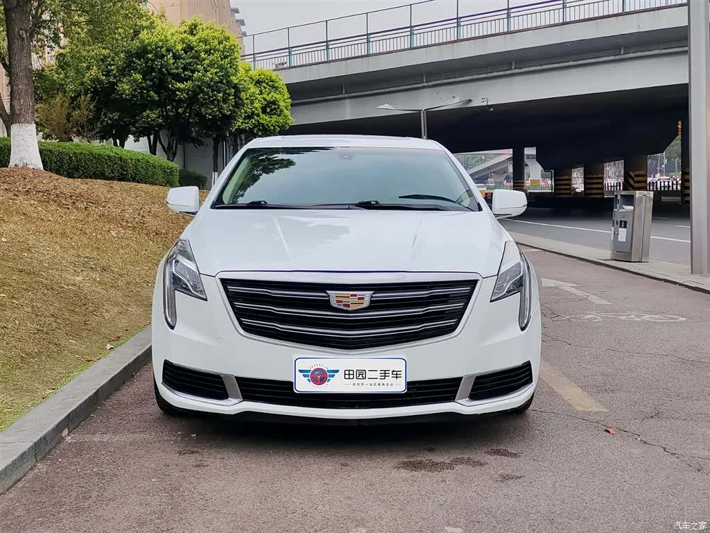 Cadillac XTS, 2018 2