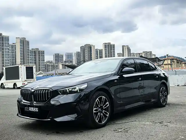 BMW 5 Series 2025 — купить из Китая под заказ