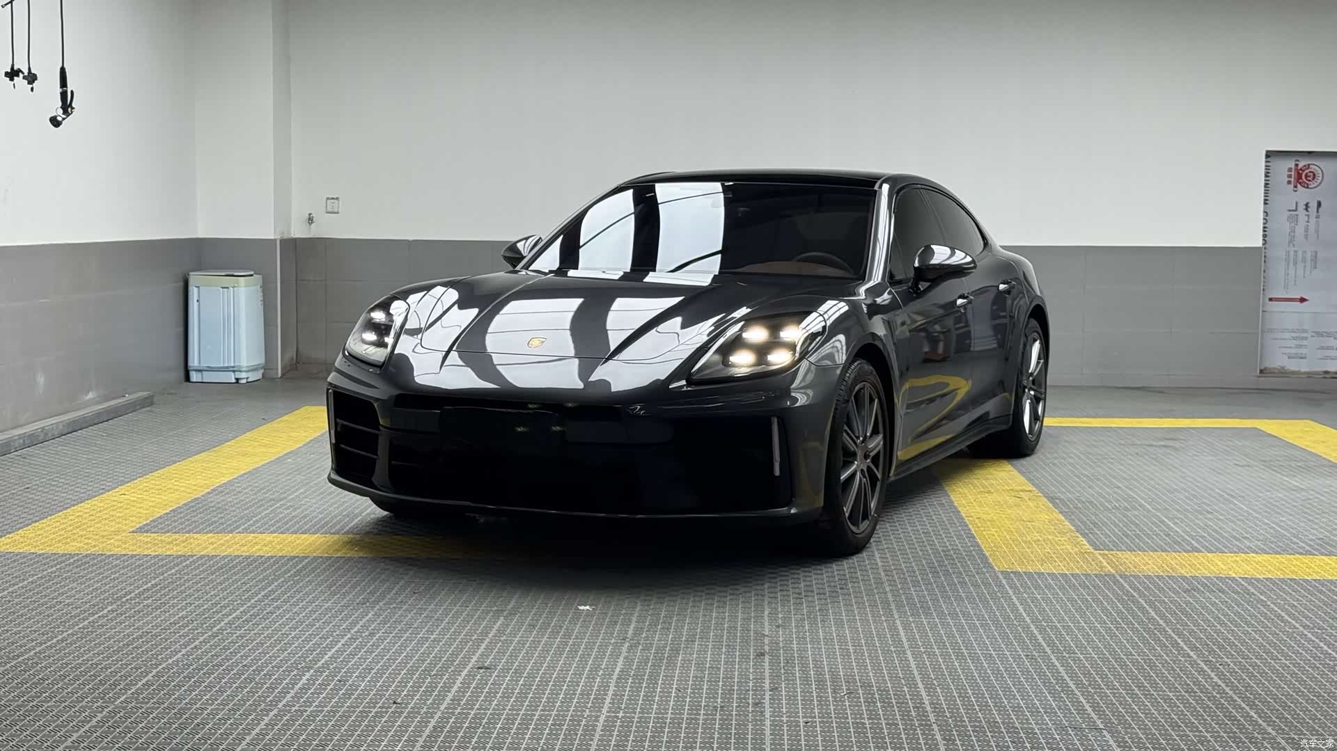 Porsche Panamera, 2024 3