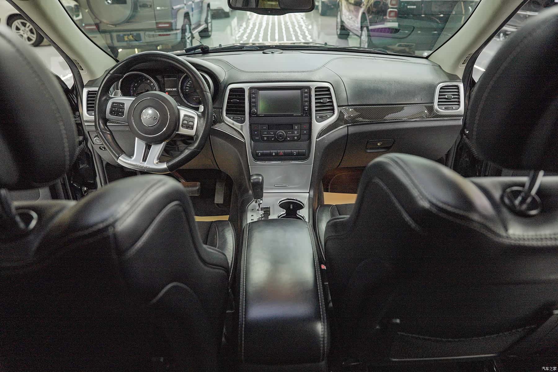 SRT Grand Cherokee, 2012 13