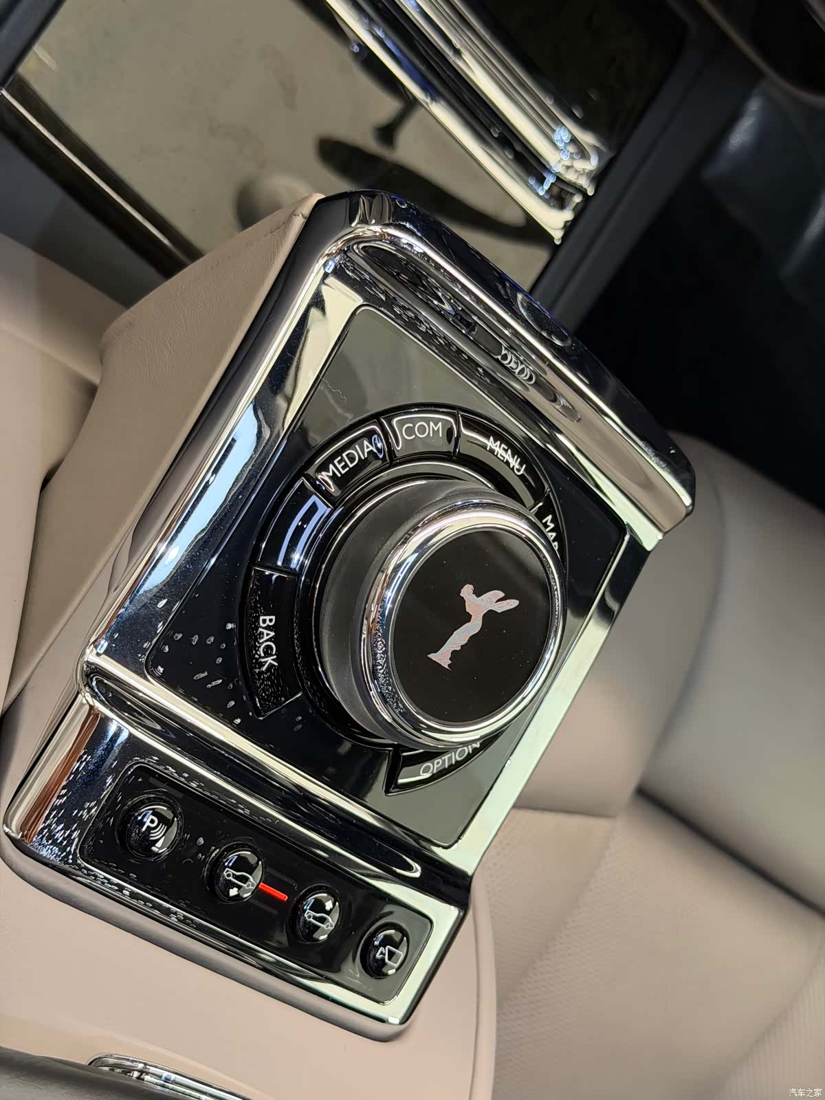 Rolls-Royce Phantom, 2019 18