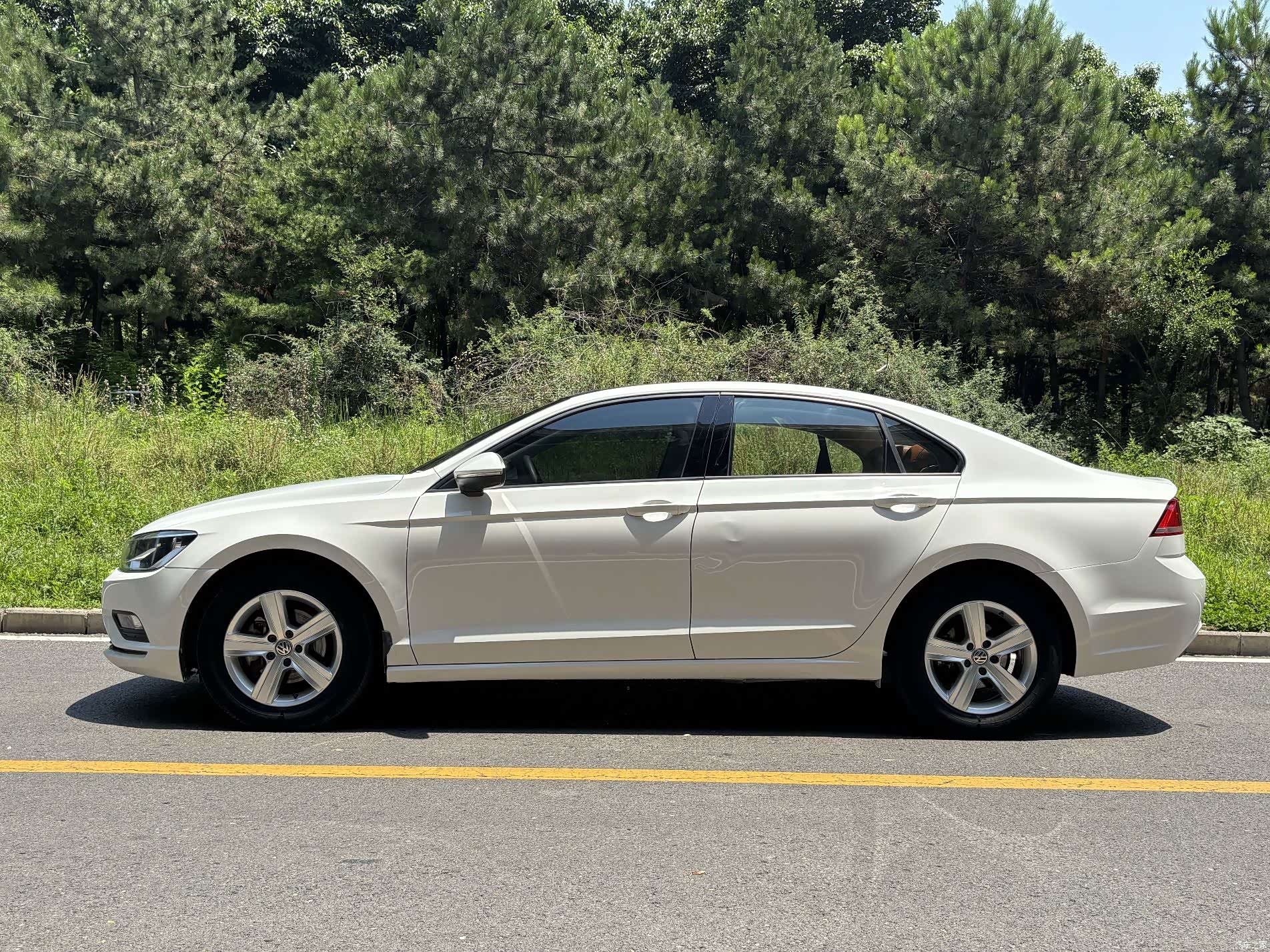 Volkswagen Lamando, 2017 3