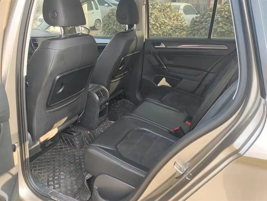 Volkswagen Golf*Jiayu