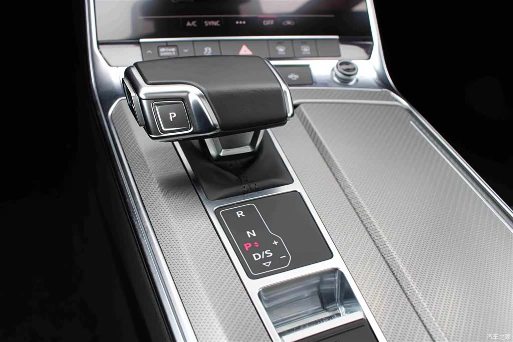 Audi A6L, 2020 3