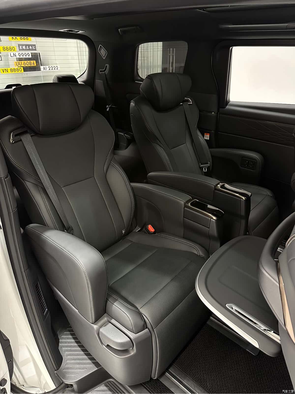 Toyota Alphard, 2025 все фото